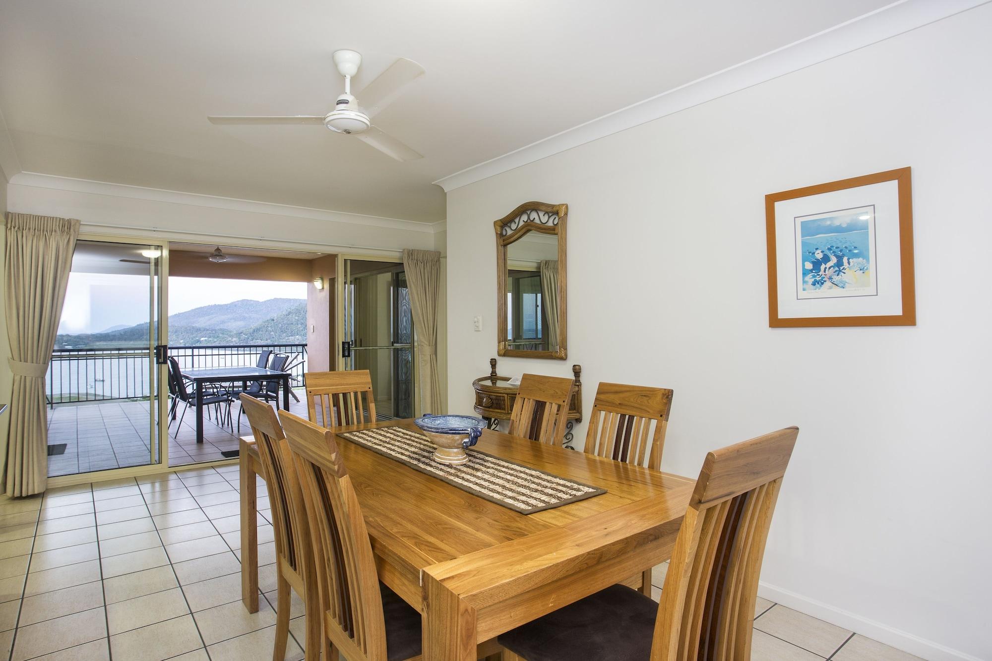Martinique Whitsunday Resort Airlie Beach Exterior photo