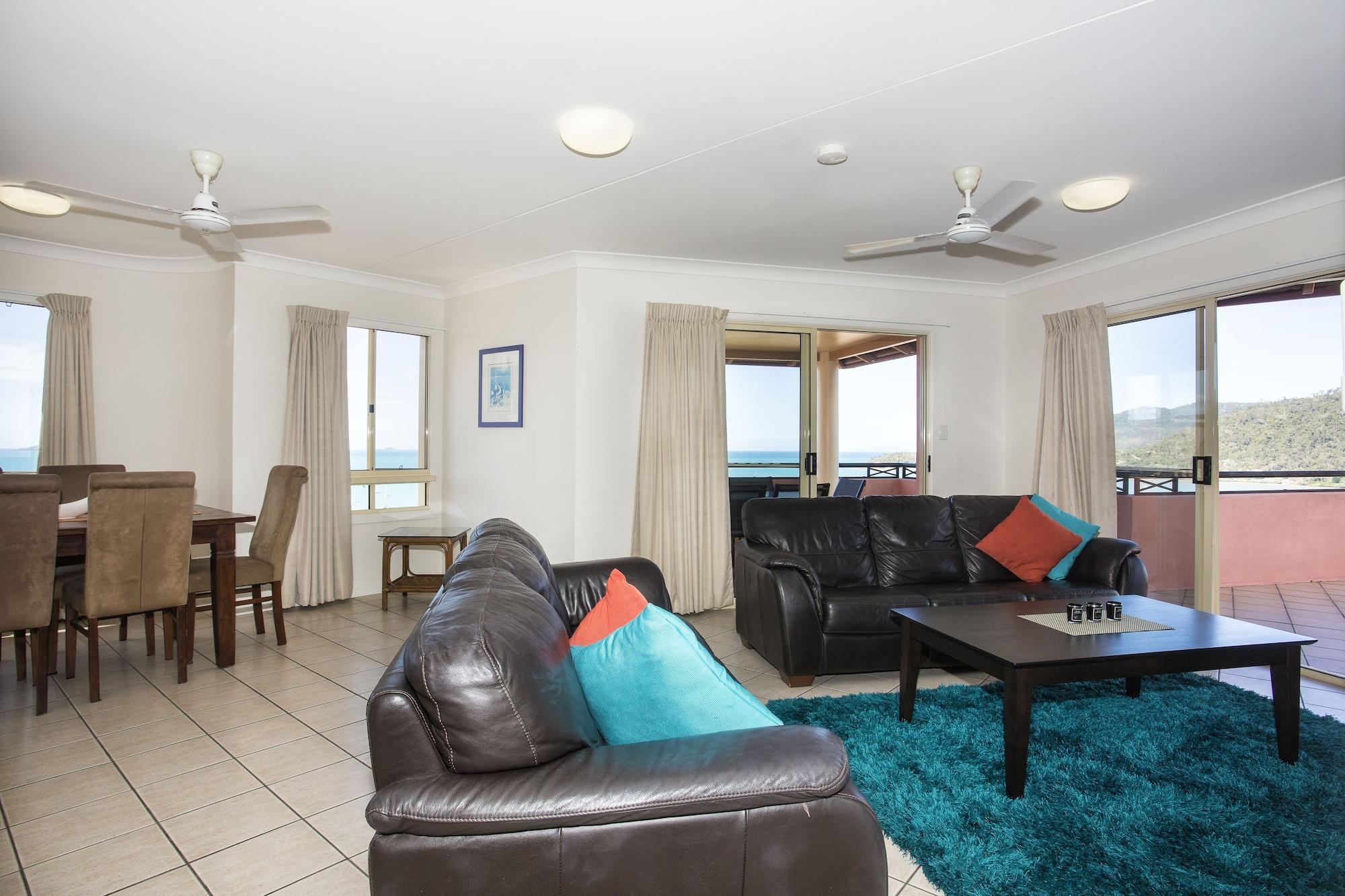 Martinique Whitsunday Resort Airlie Beach Exterior photo