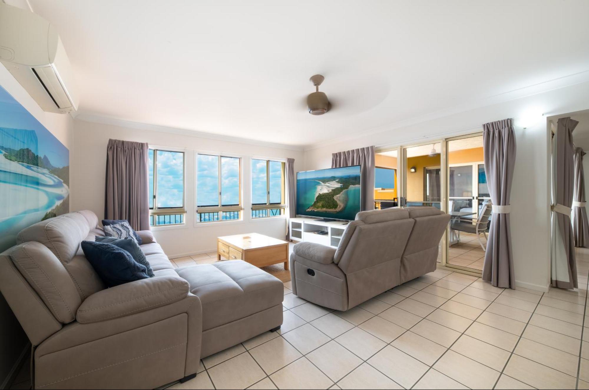 Martinique Whitsunday Resort Airlie Beach Exterior photo