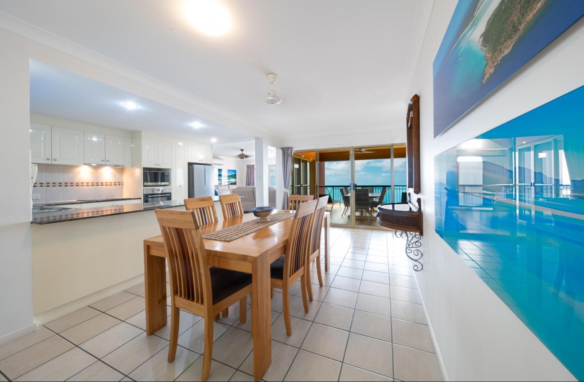 Martinique Whitsunday Resort Airlie Beach Exterior photo