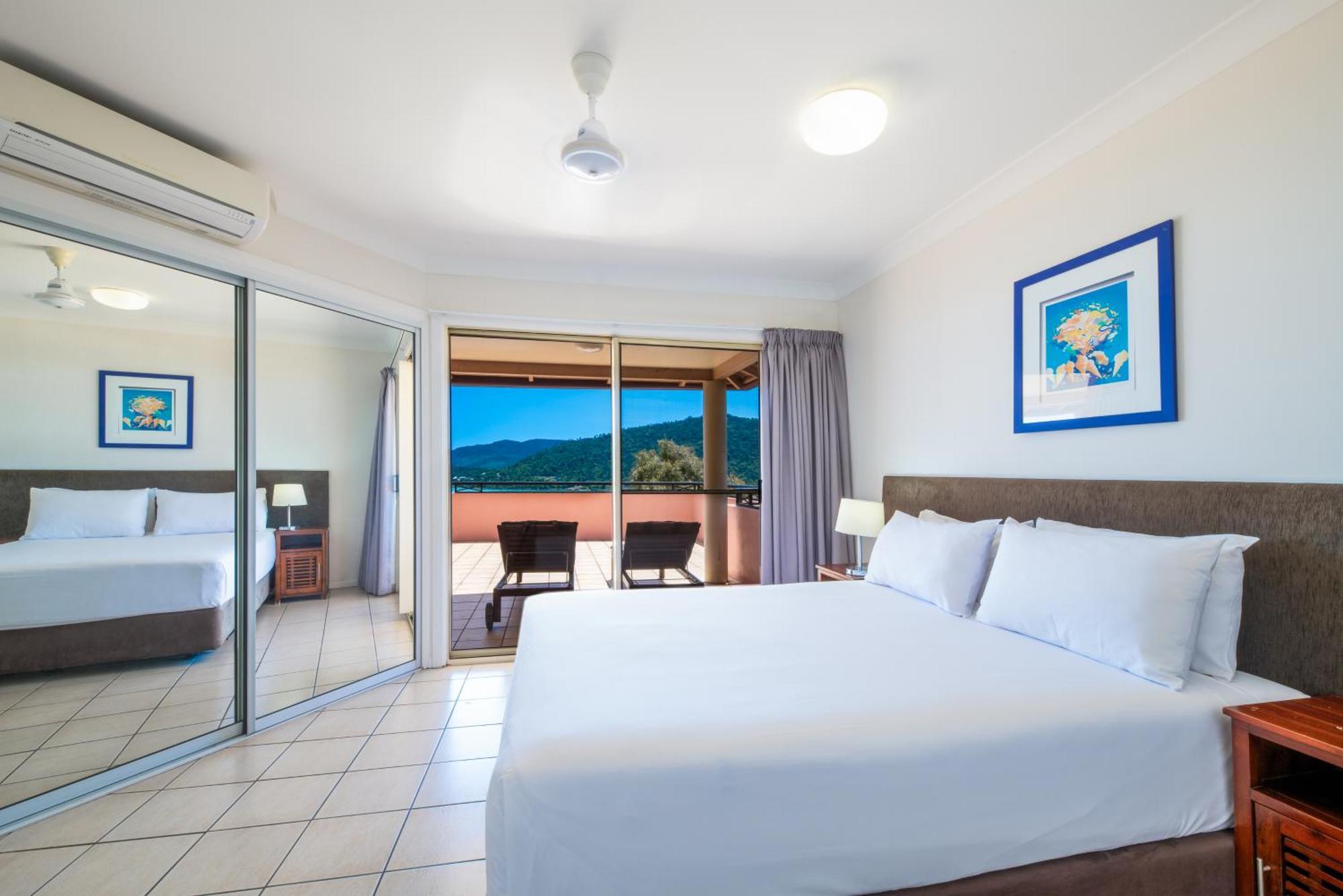 Martinique Whitsunday Resort Airlie Beach Exterior photo