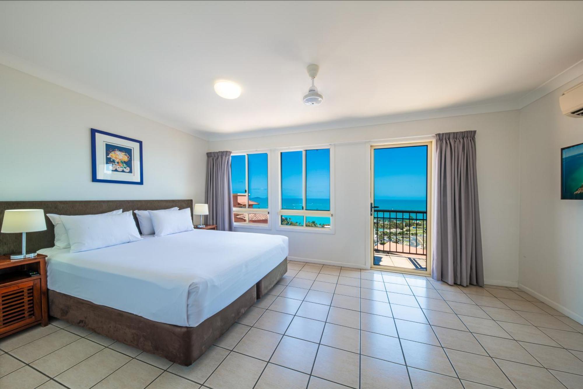 Martinique Whitsunday Resort Airlie Beach Exterior photo