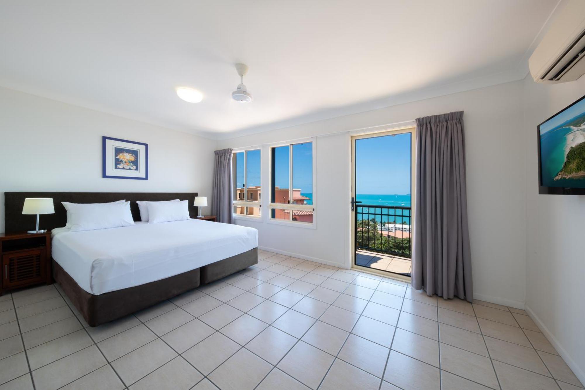 Martinique Whitsunday Resort Airlie Beach Exterior photo